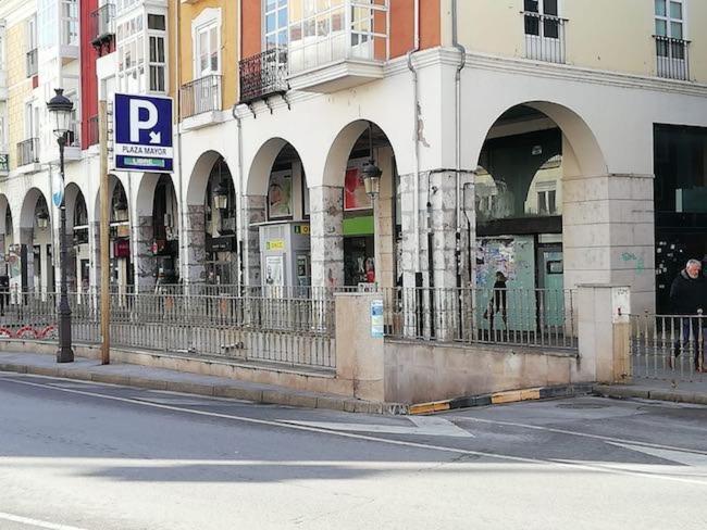 Atuaire Home Vivienda En Perfecta Ubicacion Al Lado De La Catedral De Burgo Eksteriør billede